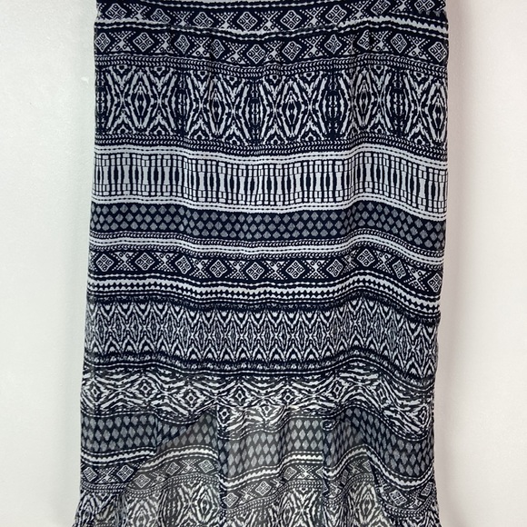 ✨3/$25✨ Maurices High Low Aztec Printed Skirt - XS - Picture 2 of 7